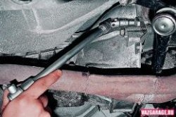 Снятие и установка стартера на ВАЗ 2106 Снятие и установка стартера на ВАЗ 2106